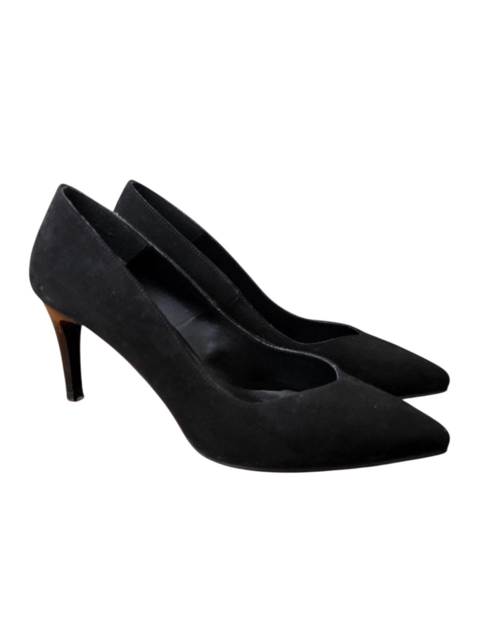 Zapato estilo estileto negro